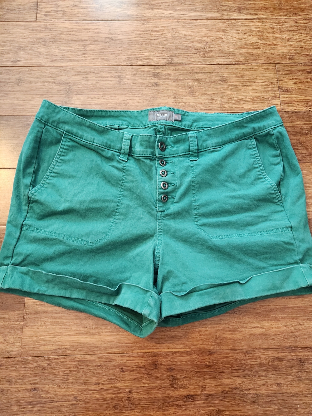 torrid Women's Green Button-Front Midrise 3.5" Stretchy Jean Shorts, Size 18